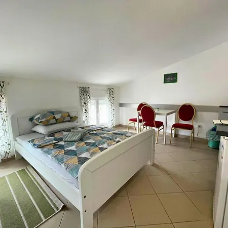 Tominac * Crikvenica